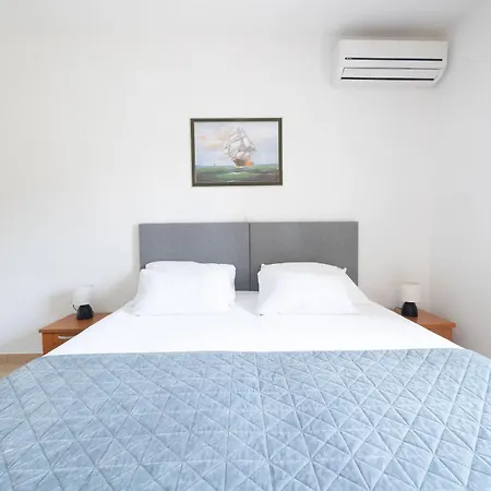 Seaview Apartman *