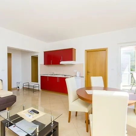 Seaview Apartment