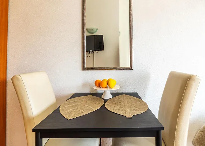 Seaview Apartment