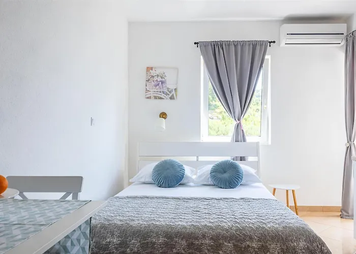 Seaview Apartment