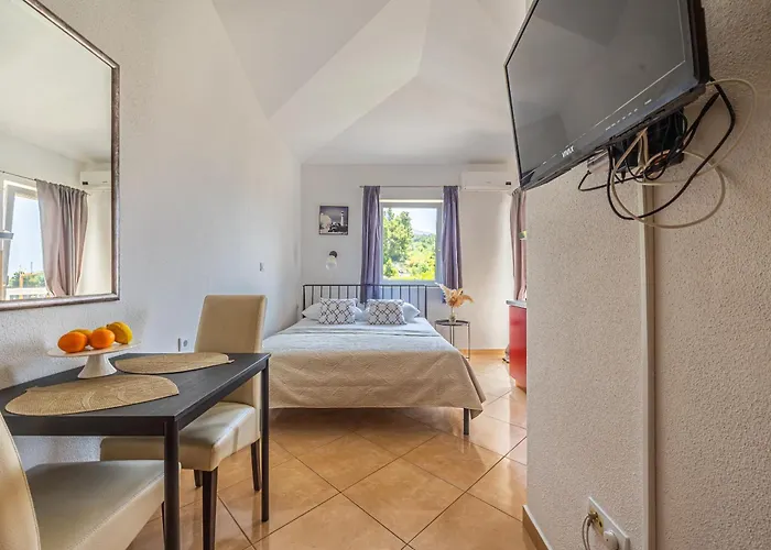 Seaview Apartment